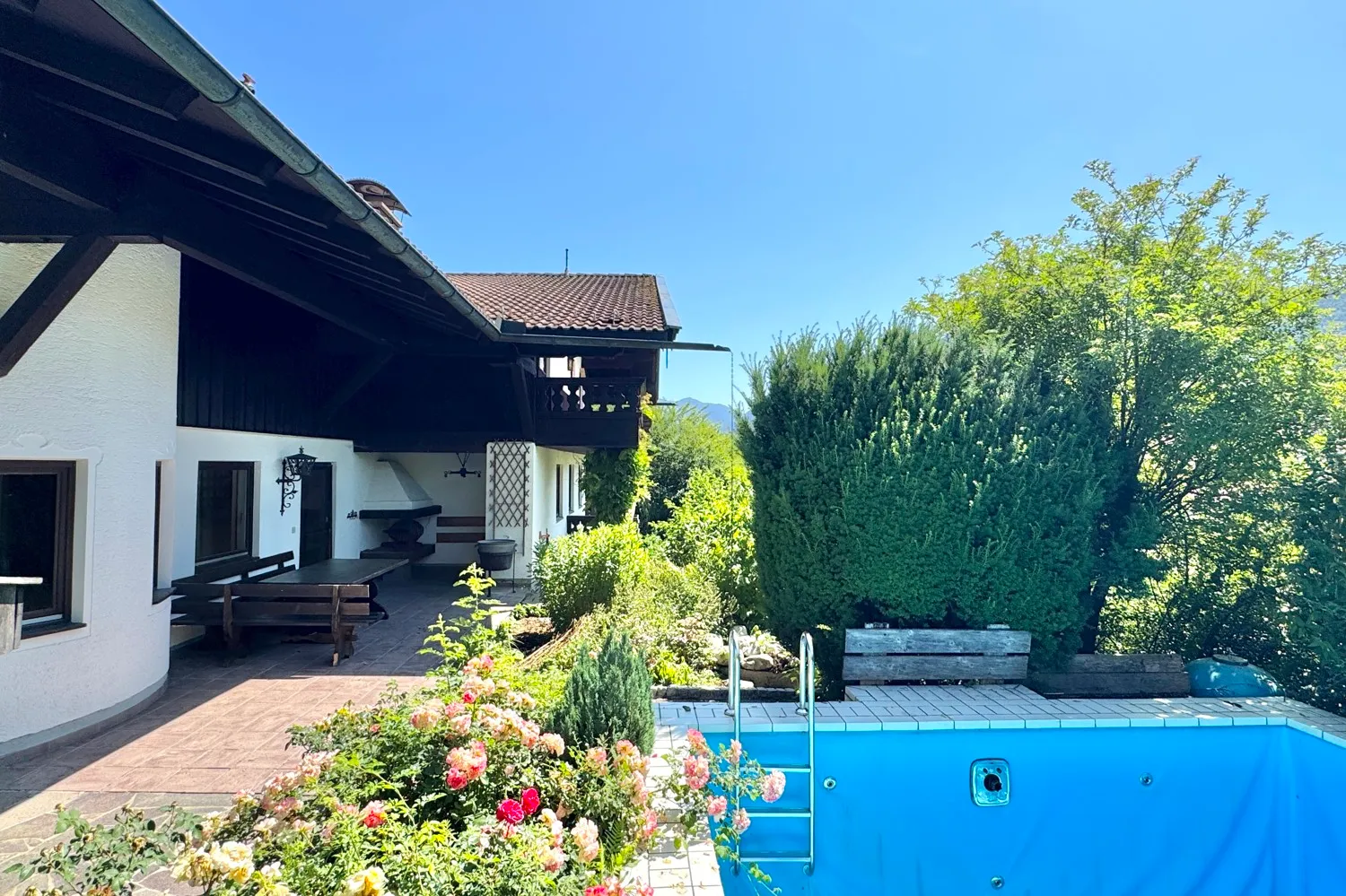 Ein- bis Zweifamlienhaus in herrlicher Alpenlagen unweit des Chiemsees