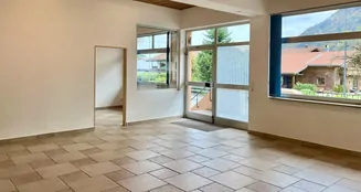 von_poll_real_estate_property_25102025_image_4