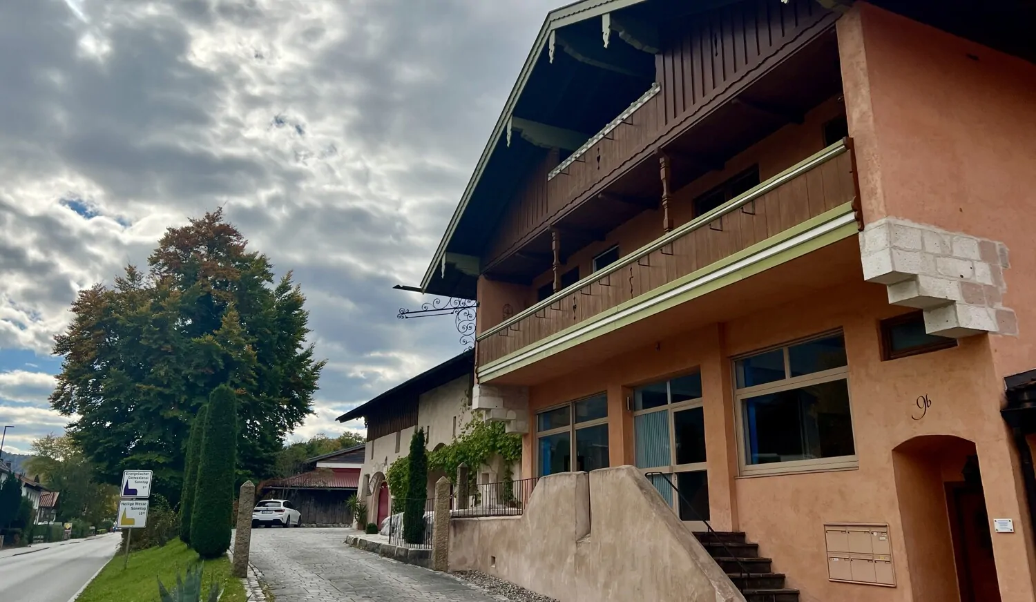 Ladengeschäft/Büro in verkehrsgünstiger Lage von Marquartstein mit optionaler Wohnnutzung