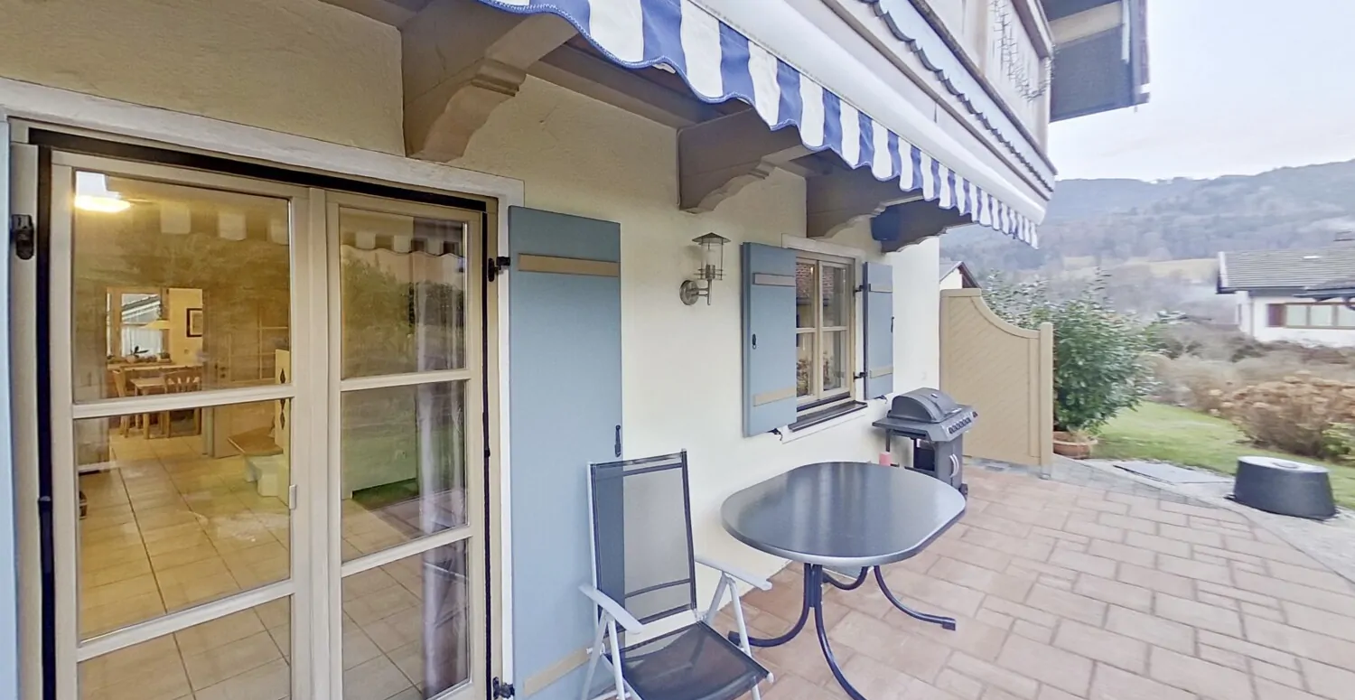 Großzügiges Einfamilienhaus mit Bergblick und tollem Grundstück - 360 Grad Rundgang