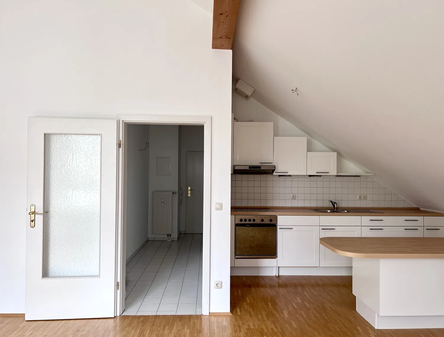 Zentral gelegene Wohnung mit Bergblick und Tiefgaragenstellplatz