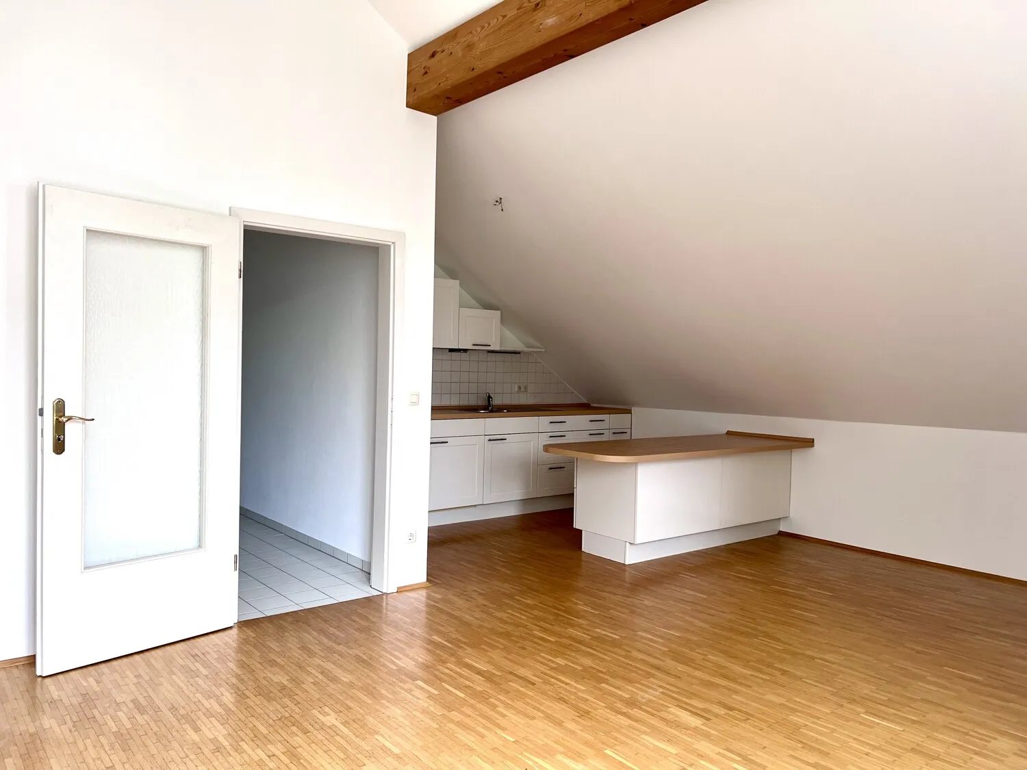 Küche und Wohnraum