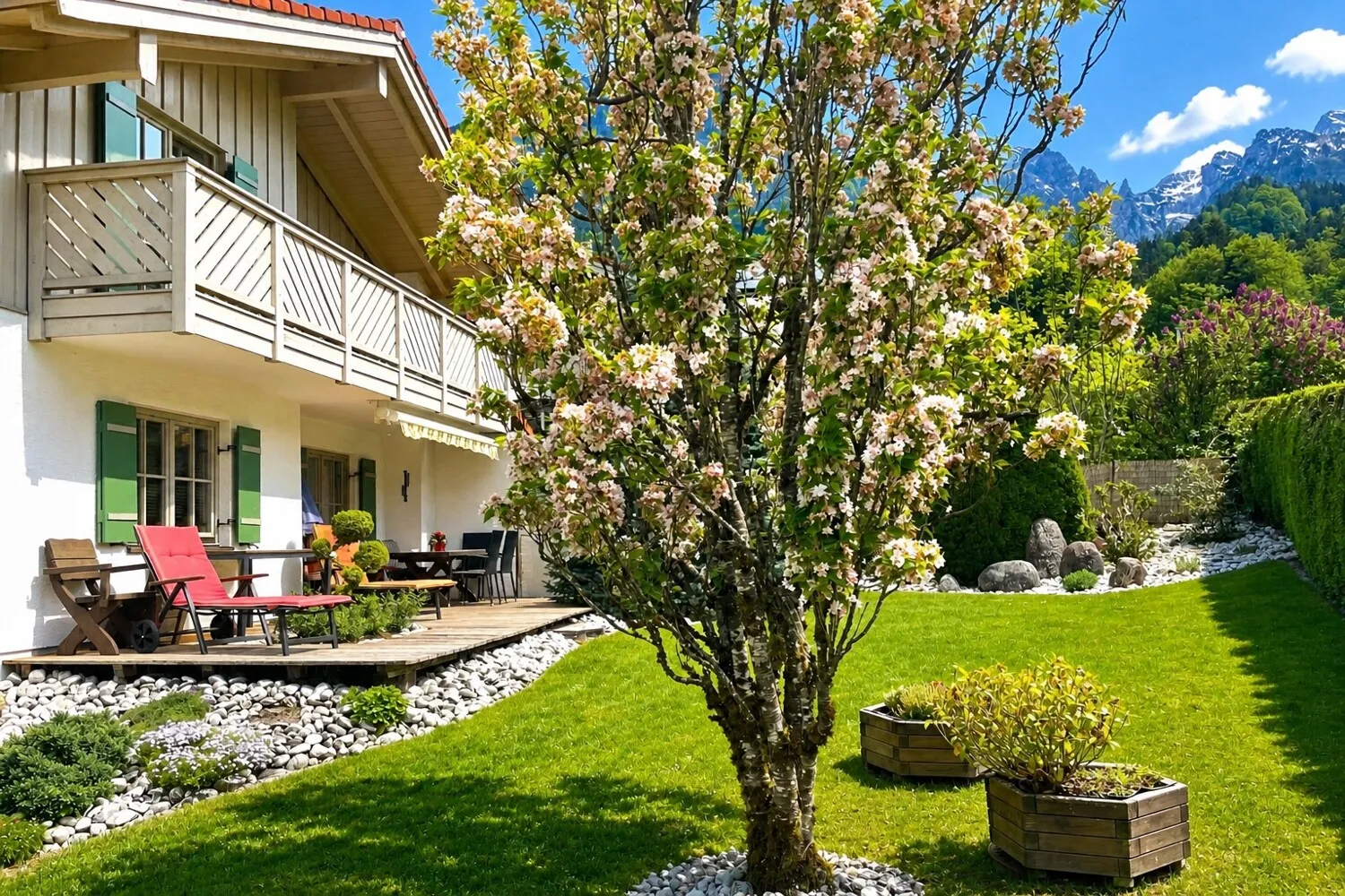 Neuwertiges Einfamilienhaus in sonniger Siedlungslage mit Alpenpanorama