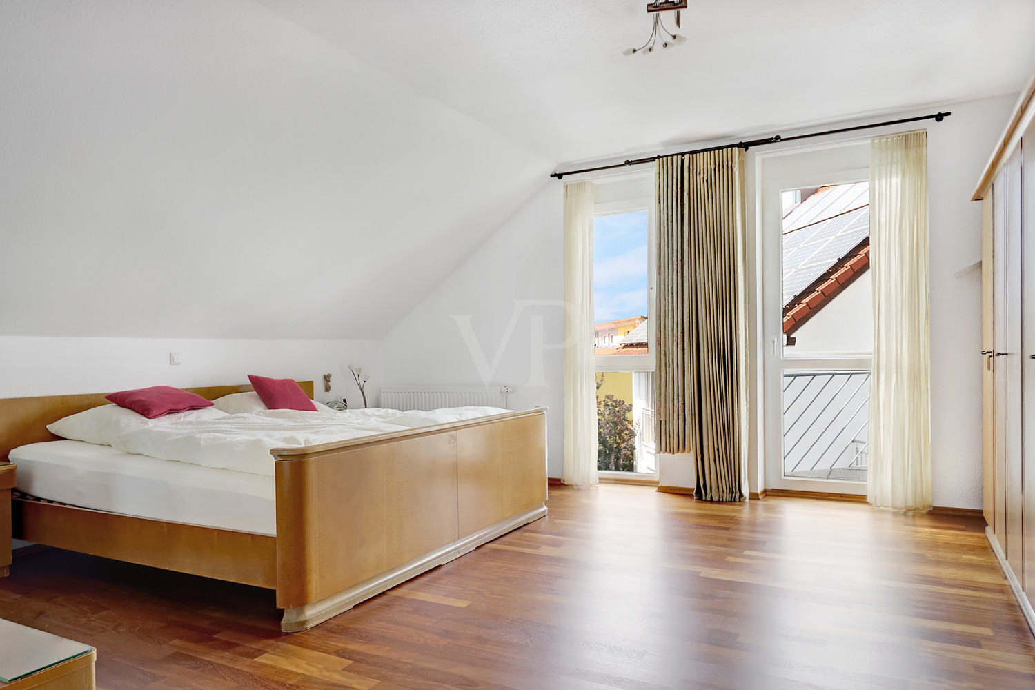 Schlafzimmer DG