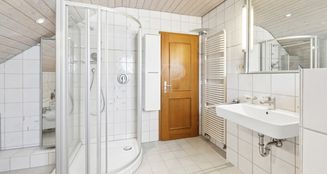 von_poll_real_estate_property_25143019_image_12
