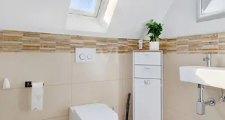 von_poll_real_estate_property_25143025_image_11