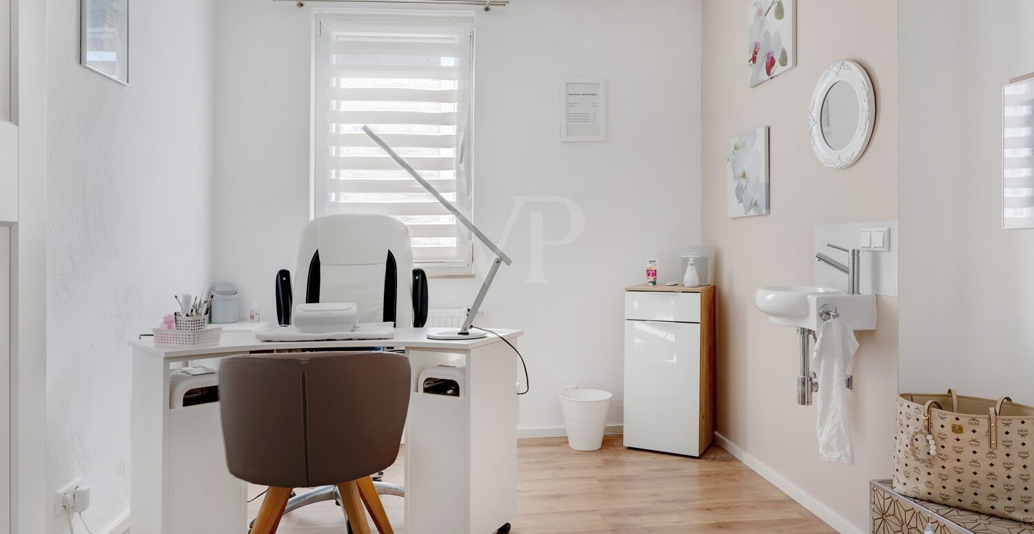 Büro/Studio EG
