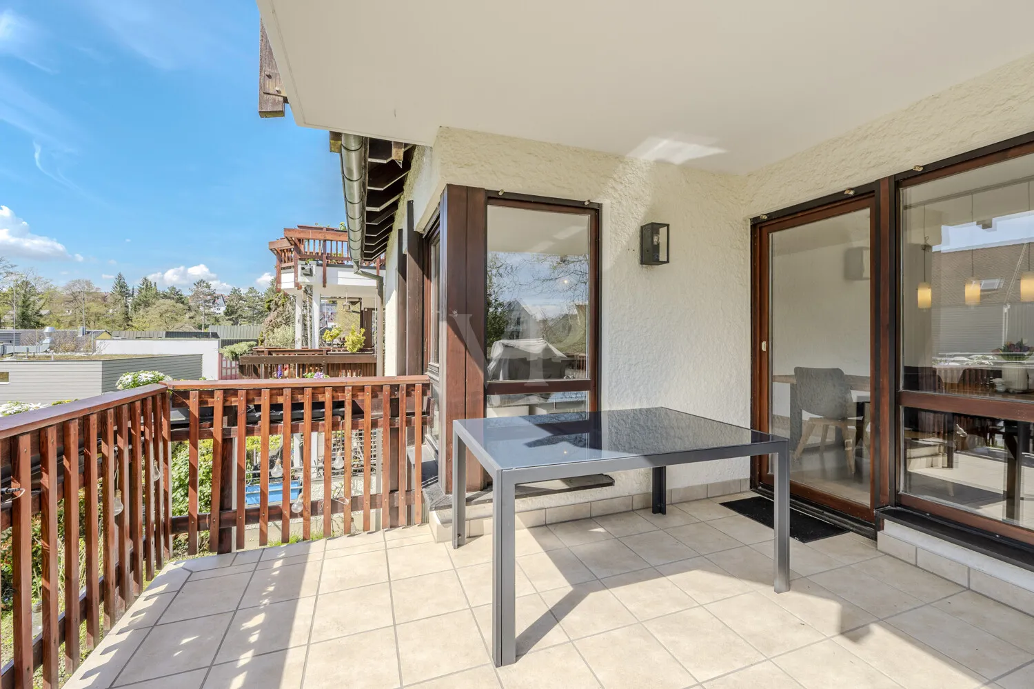 Überdachter Südbalkon