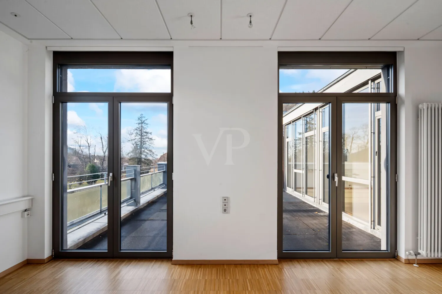 großzügige Fensterflächen im Dachgeschoss