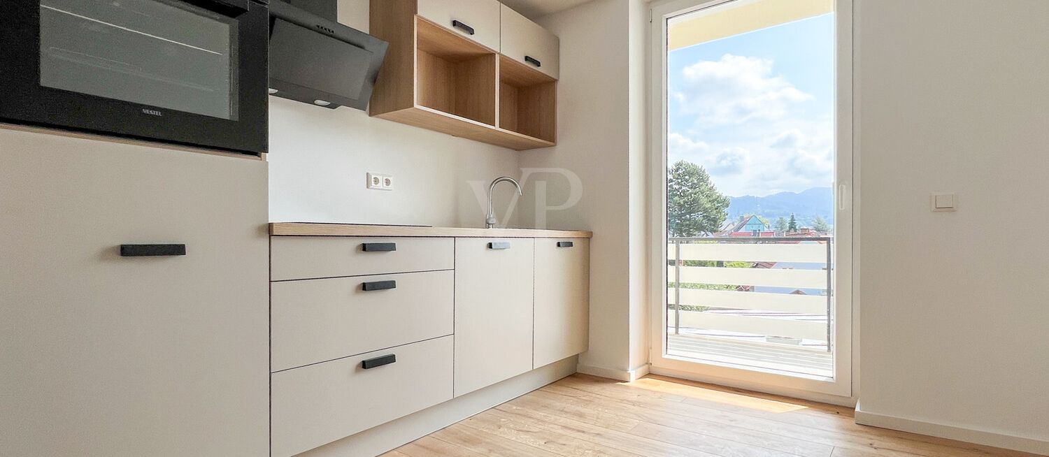 Küche mit Balkon