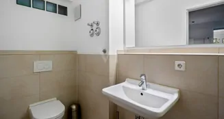 von_poll_real_estate_property_25022035_image_8