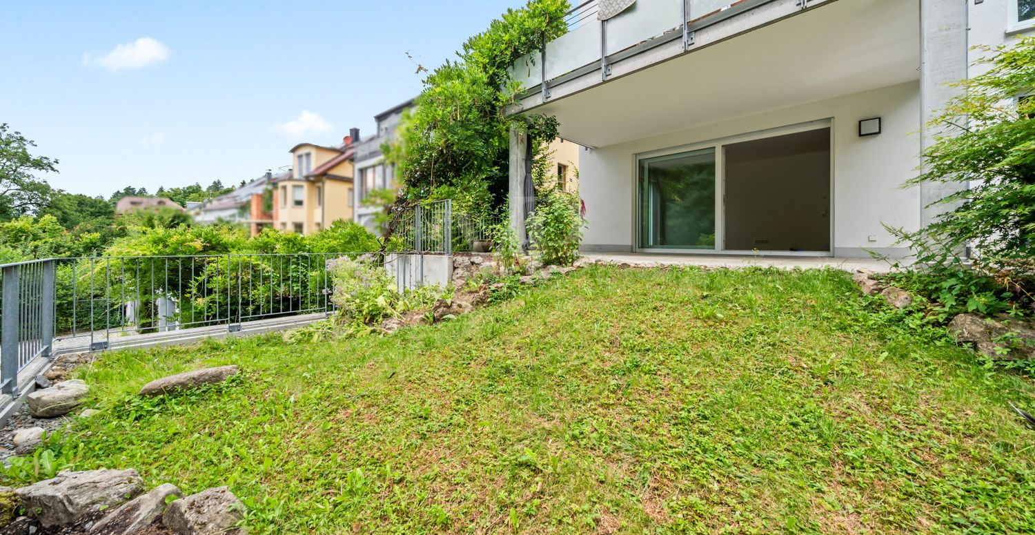 Garten mit Zugang auf die Terrasse