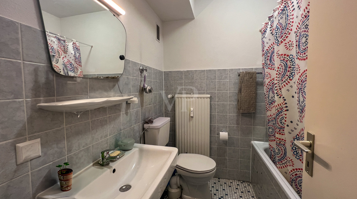 Badezimmer mit Badewanne