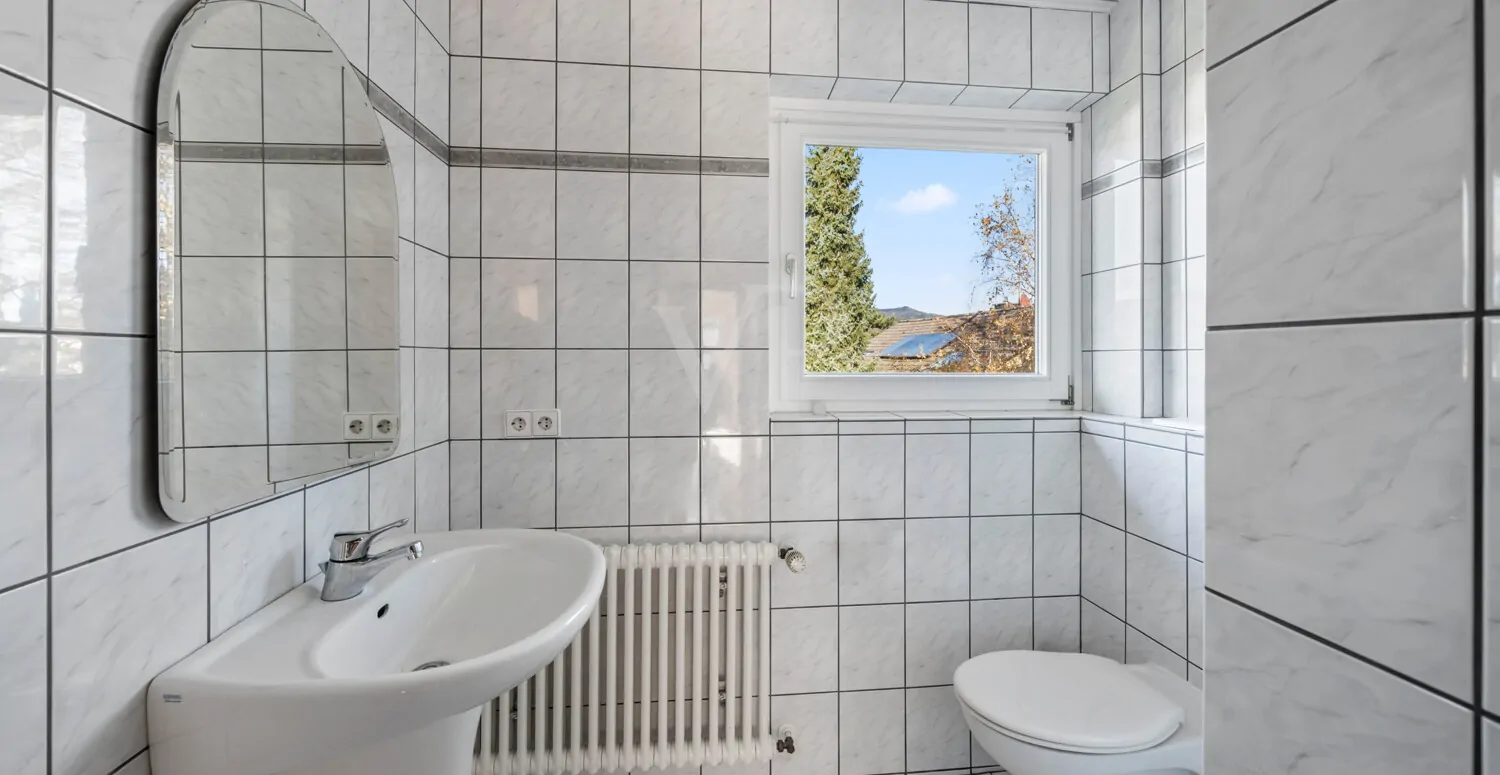 Badezimmer im Erdgeschoss