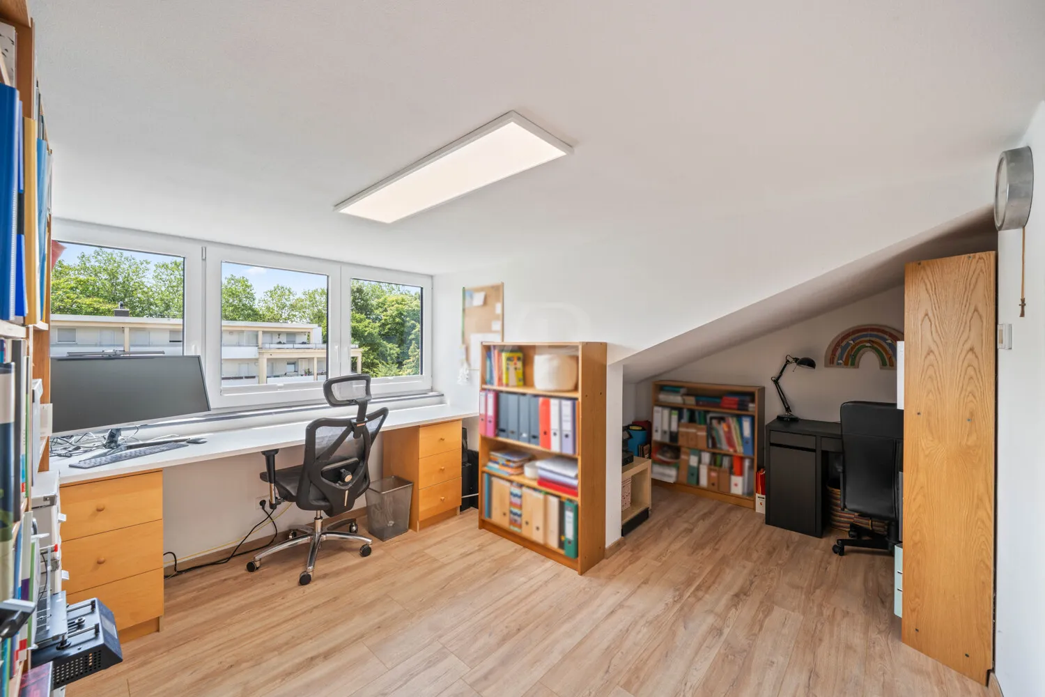 Arbeitszimmer im DG