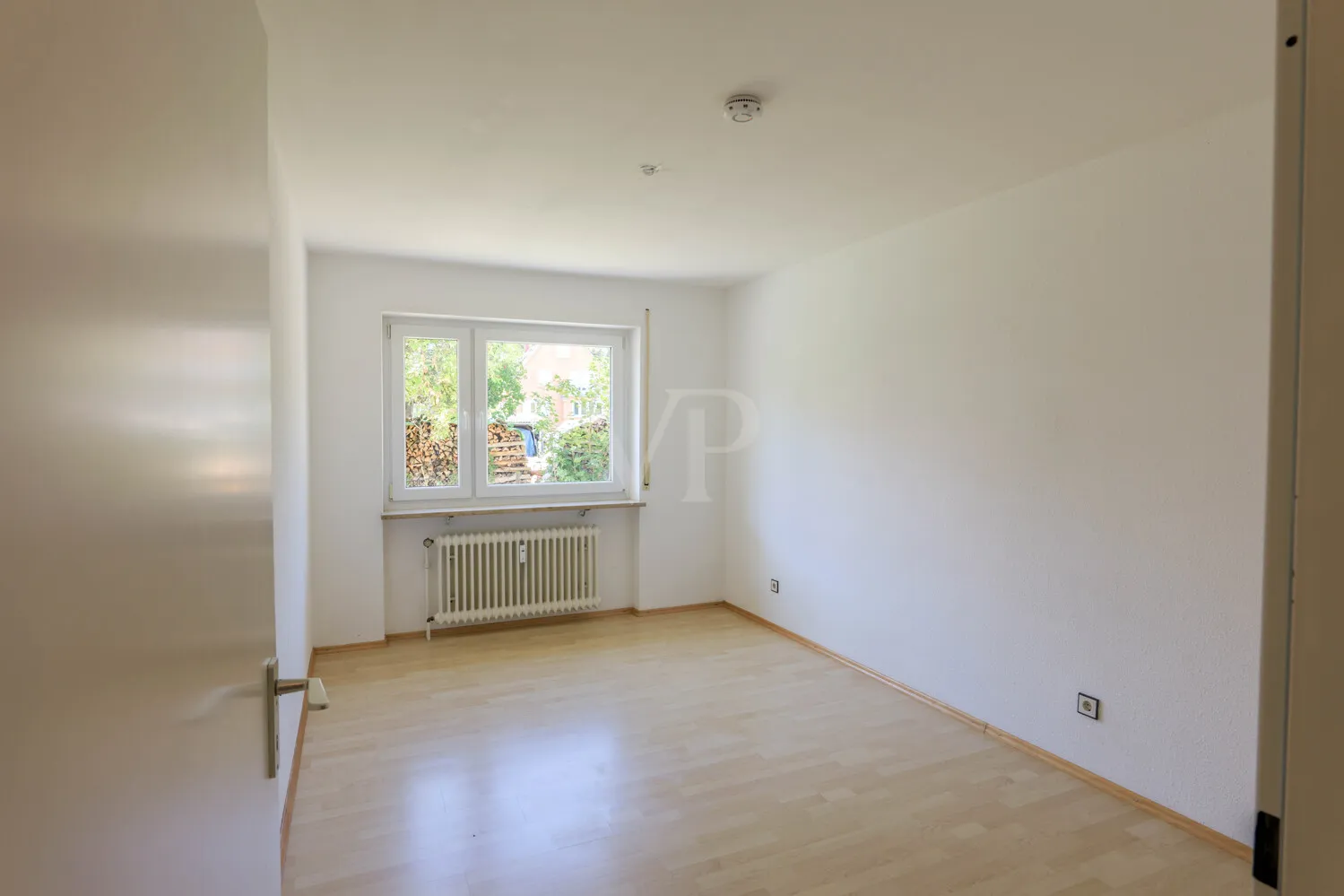 Schlafzimmer mit Blick ins Grüne