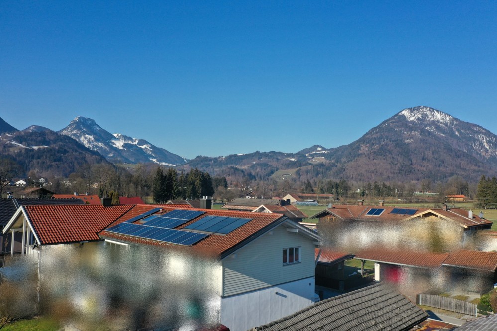 Drohnenaufnahme in Höhe der DG-Ebene