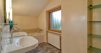 von_poll_real_estate_property_25042015_image_14