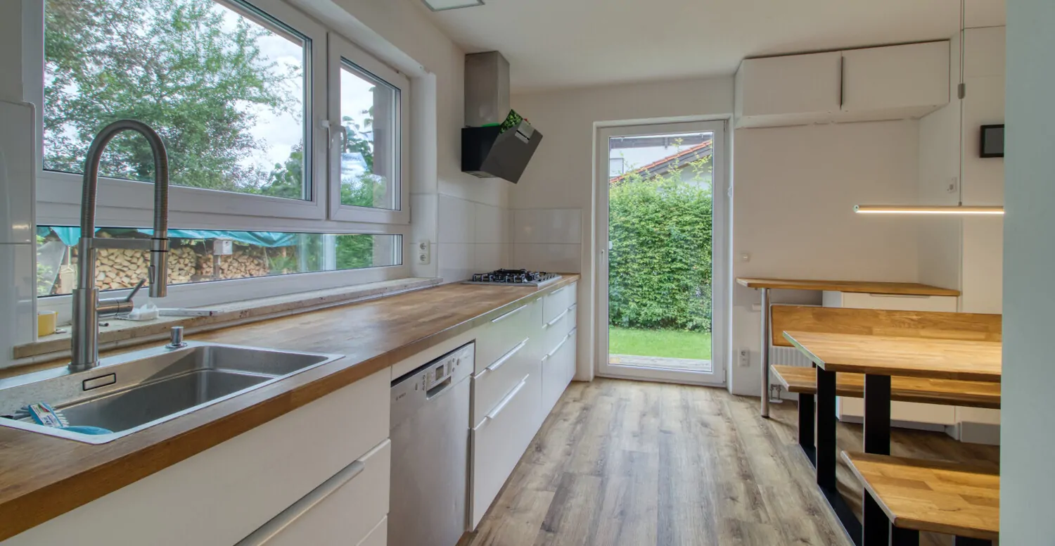 Küche mit Essbereich Bild 1