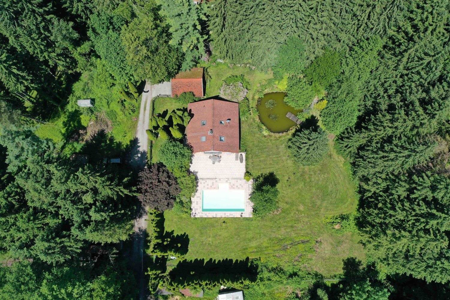 Einfamilienhaus in einzigartiger Alleinlage - Naturparadies im Waldgebiet der Nicklheimer Filzen