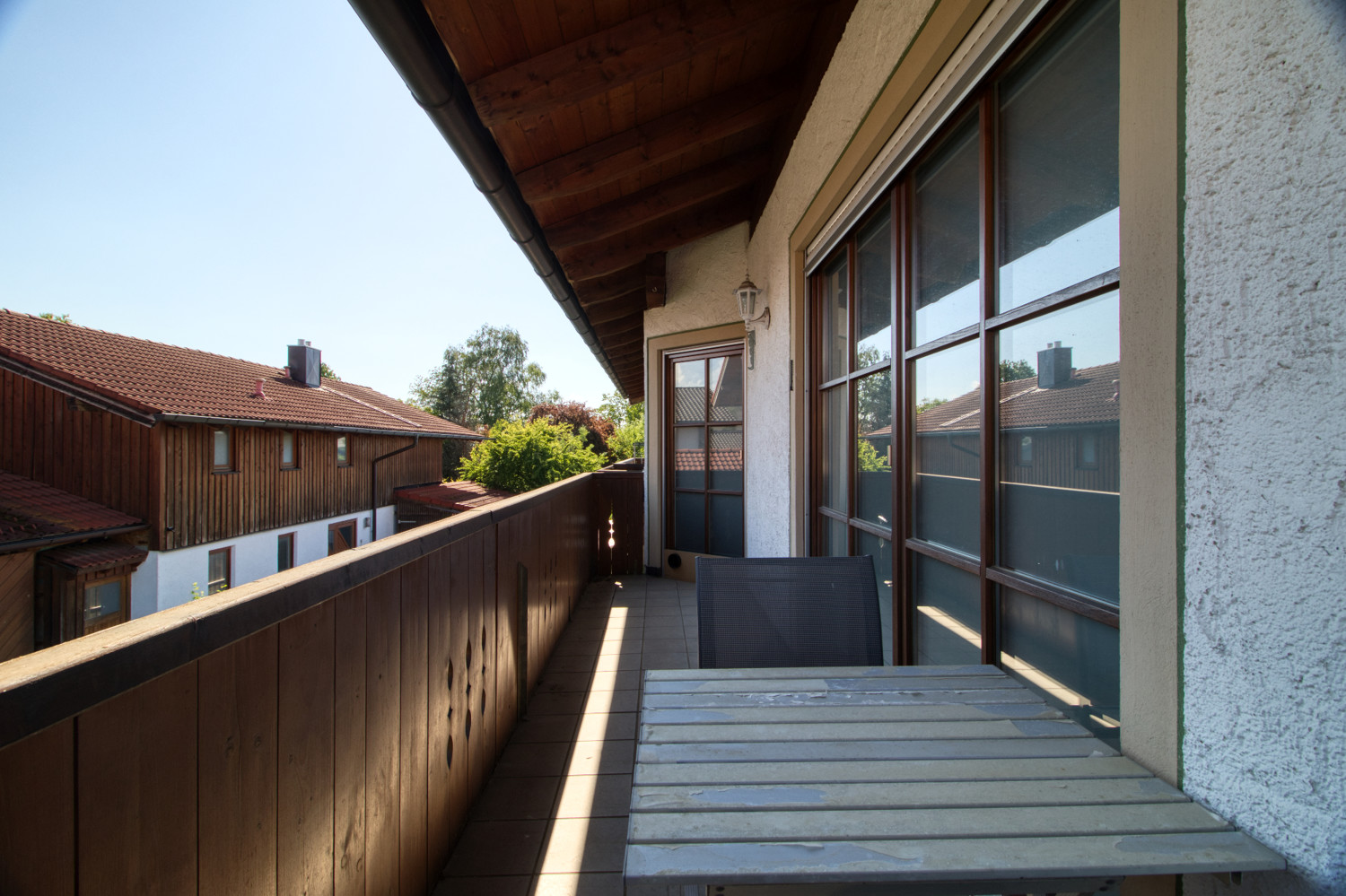 Südbalkon mit Fliesenboden