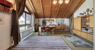 von_poll_real_estate_property_25042001_image_15