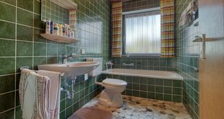 von_poll_real_estate_property_25042001_image_10
