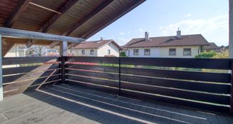 von_poll_real_estate_property_25042001_image_13