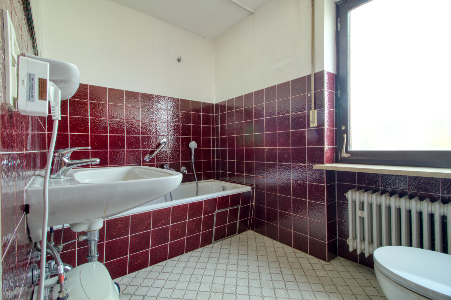 Bad mit Wanne