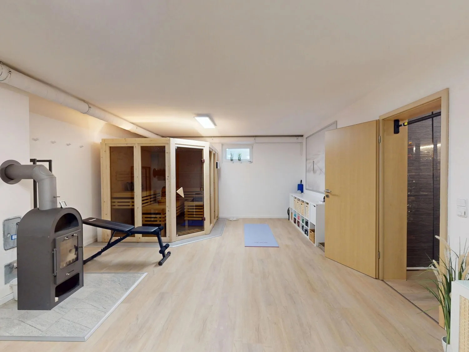 Hobbyraum mit Sauna