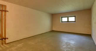 von_poll_real_estate_property_25042014_image_11