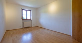 von_poll_real_estate_property_25042016_image_14