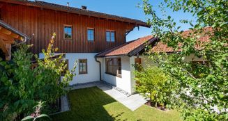 von_poll_real_estate_property_25042016_image_4