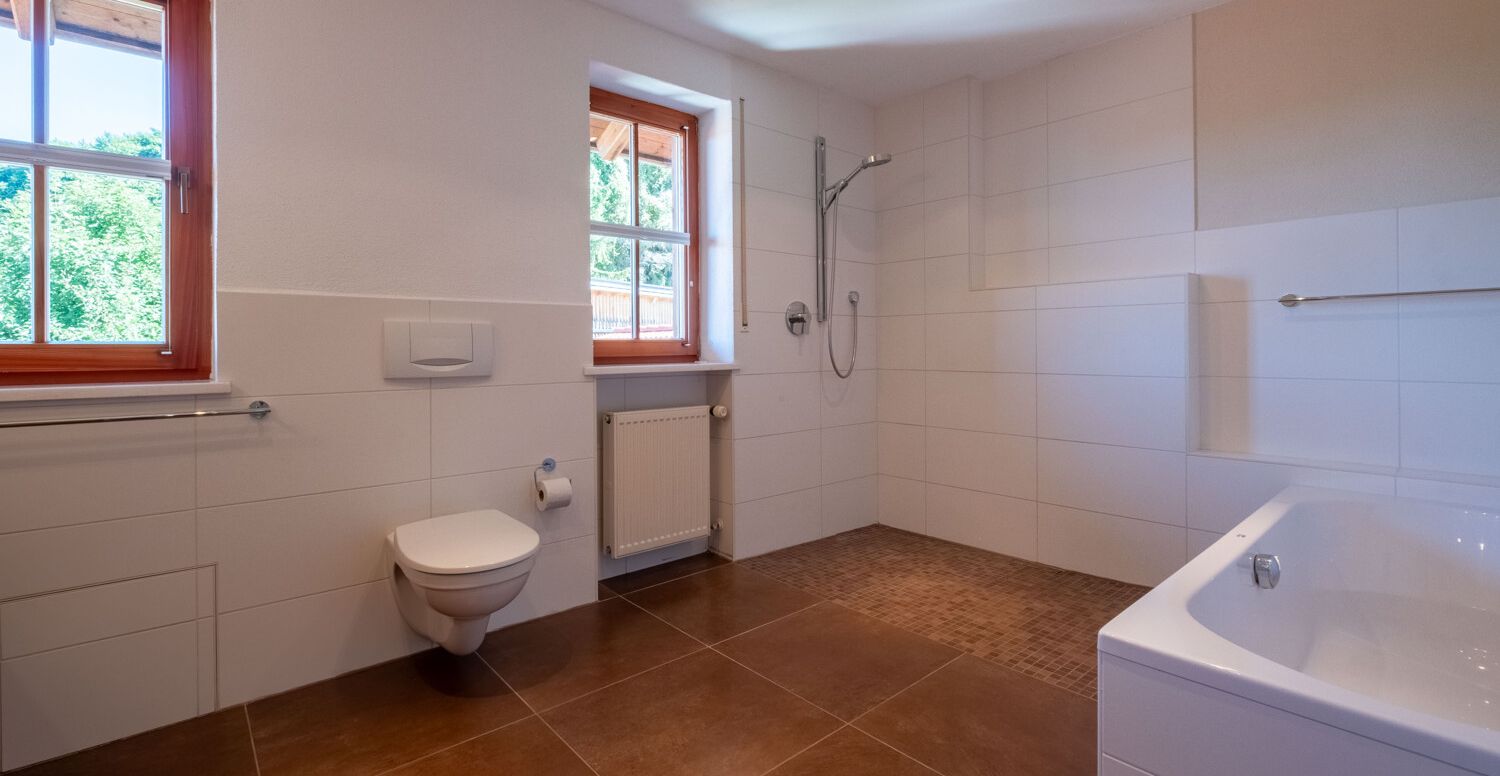 Bad OG mit Wanne