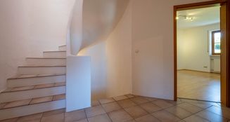 von_poll_real_estate_property_25042016_image_11