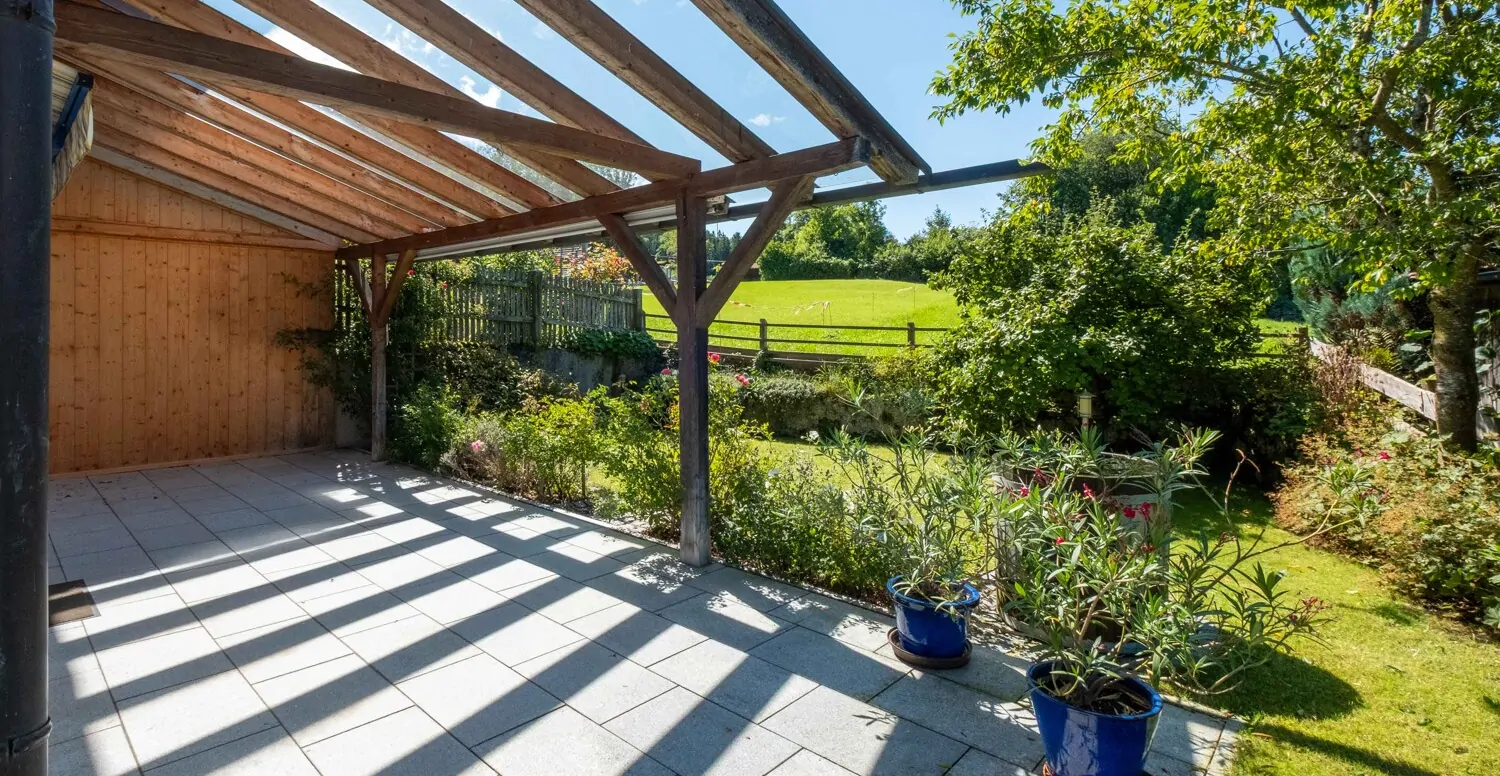 Überdachte Terrasse