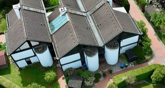 von_poll_real_estate_property_25042021_image_0