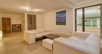 von_poll_real_estate_property_25042021_image_16