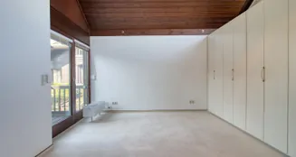 von_poll_real_estate_property_25042022_image_11