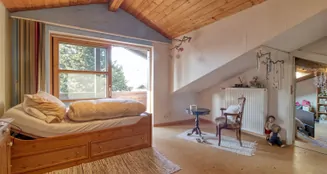 von_poll_real_estate_property_26042001_image_5