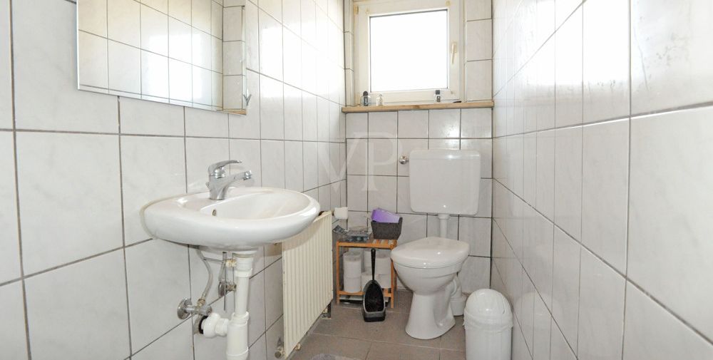 separates WC Erdgeschoss