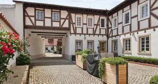 von_poll_real_estate_property_25145247_image_0