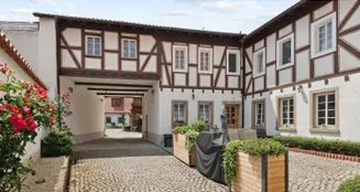 von_poll_real_estate_property_25145247_image_0