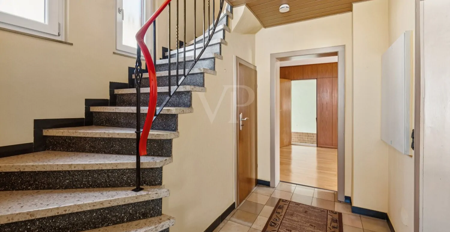 Flur und Treppenaufgang