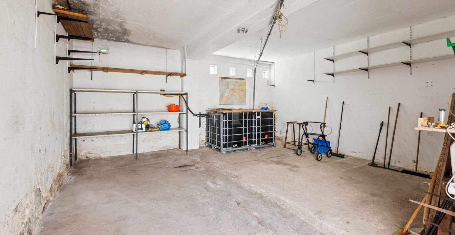 große Garage