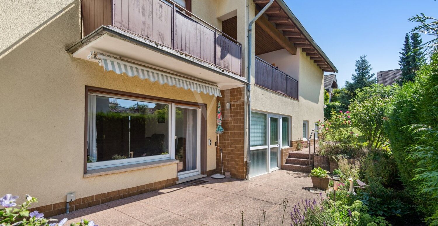 Terrasse mit Gartenzugang