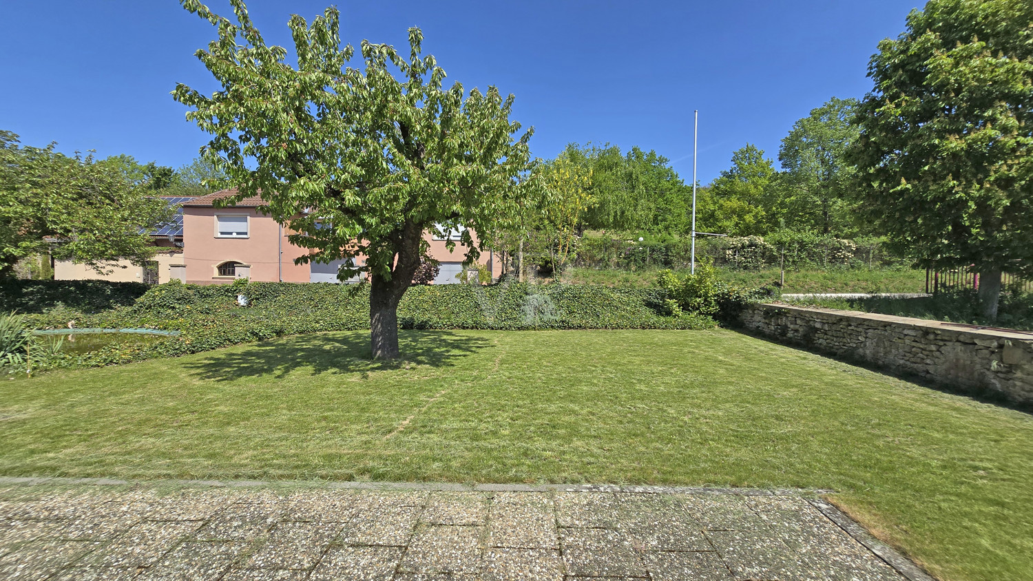 Freisitz vor dem Haus