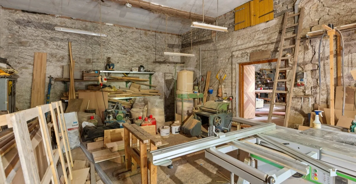 Scheune mit Werkstatt und Ausbauflächen