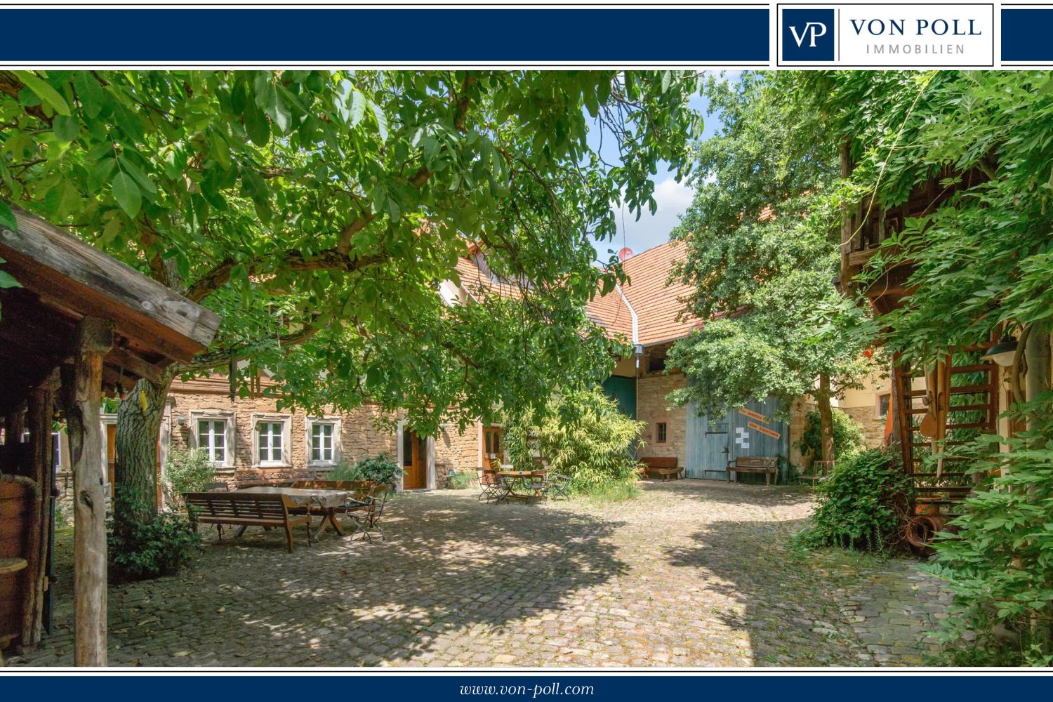 gemütlicher Innenhof