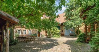 von_poll_real_estate_property_25145249_image_0
